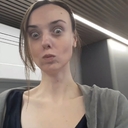 Posílám pozdrav z natáčení 🎥✨Za chvíli vyrážím na plac 🎬😍Skvělý tým, krásná energie a radost spolupracovat s Janem Hřebejkem 🤗 Jsem vděčná za možnost být součástí tak krásného projektu 🤩💟 🎬#janhrebejk #ceskatelevize #eliskasladeckova #serial #nataceni #herecka  #umeni #shooting #actress #tv #tvserial #fyp #praha #fyppp #fypage  #fypシ゚viral #fypシ #fypシ゚ #fypviral  #fypシ゚viralシ2025 #acting #best #dream #life #jobs #fypシ❤️💞❤️ #fypage✨